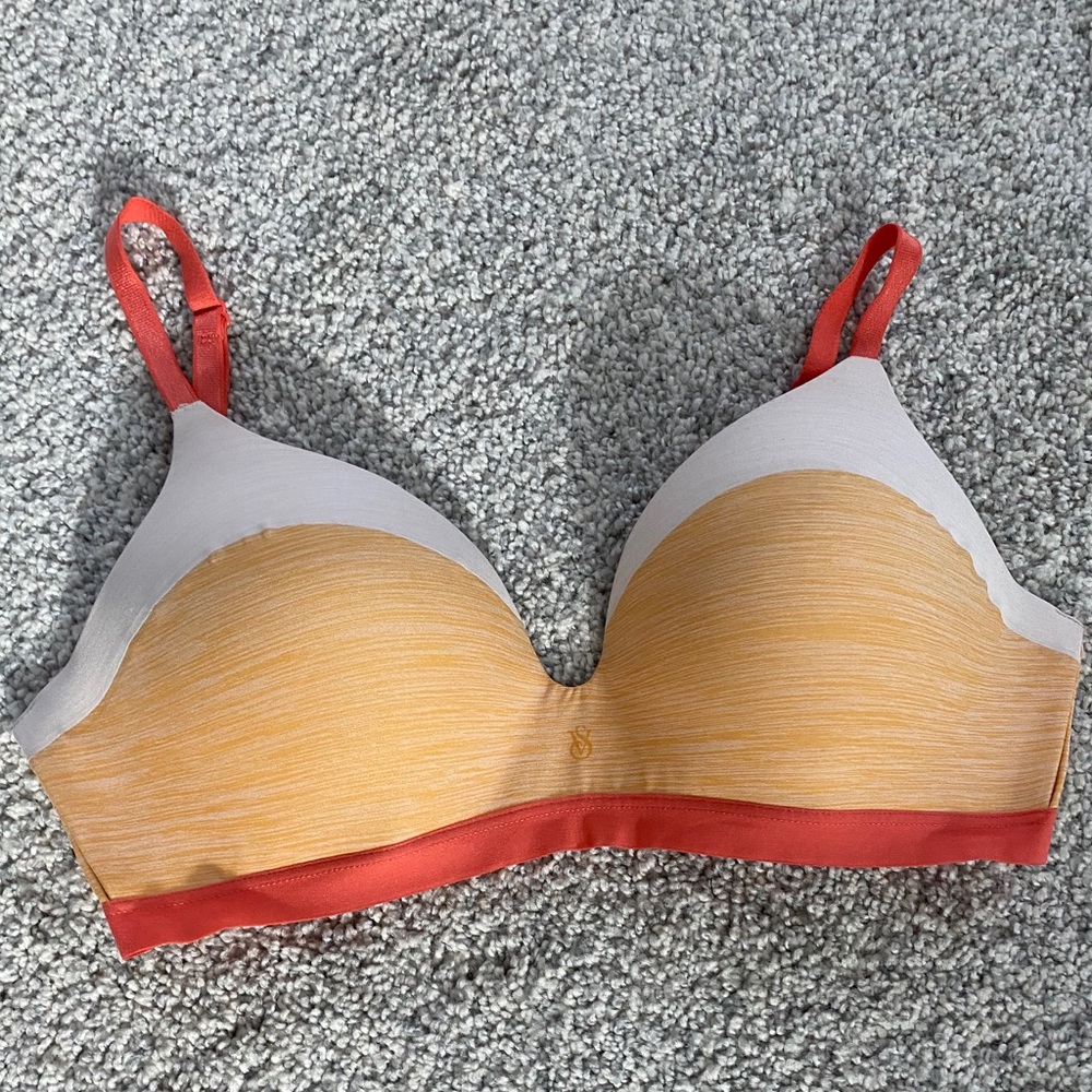 32C Wireless VS Bra 😍